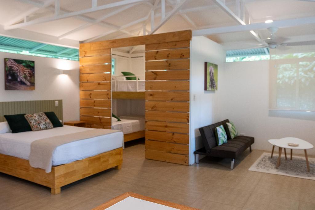 Room at Jaguar Inn Bungalows