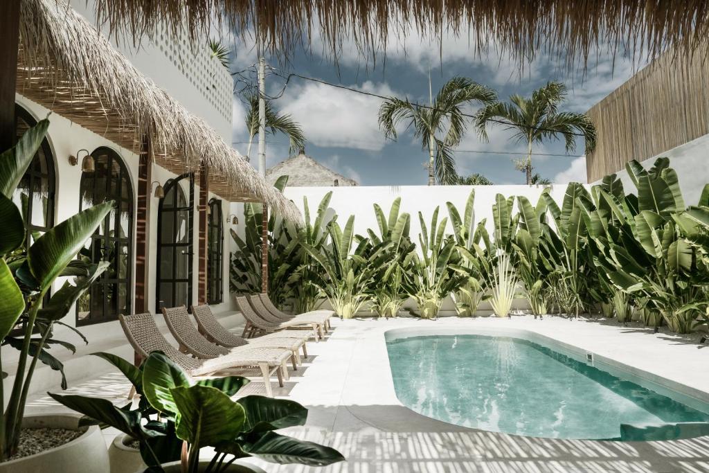 La alberca dentro o cerca de Villa Almaz Seminyak
