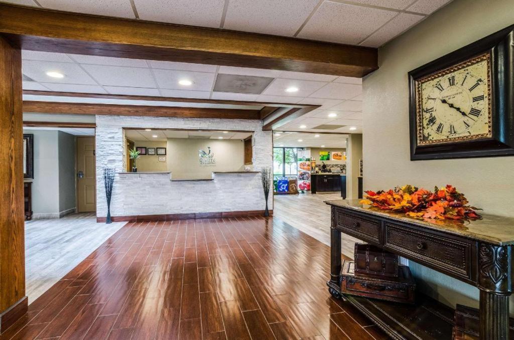 Fotografie z fotogalerie ubytování Quality Inn & Suites v destinaci Winfield