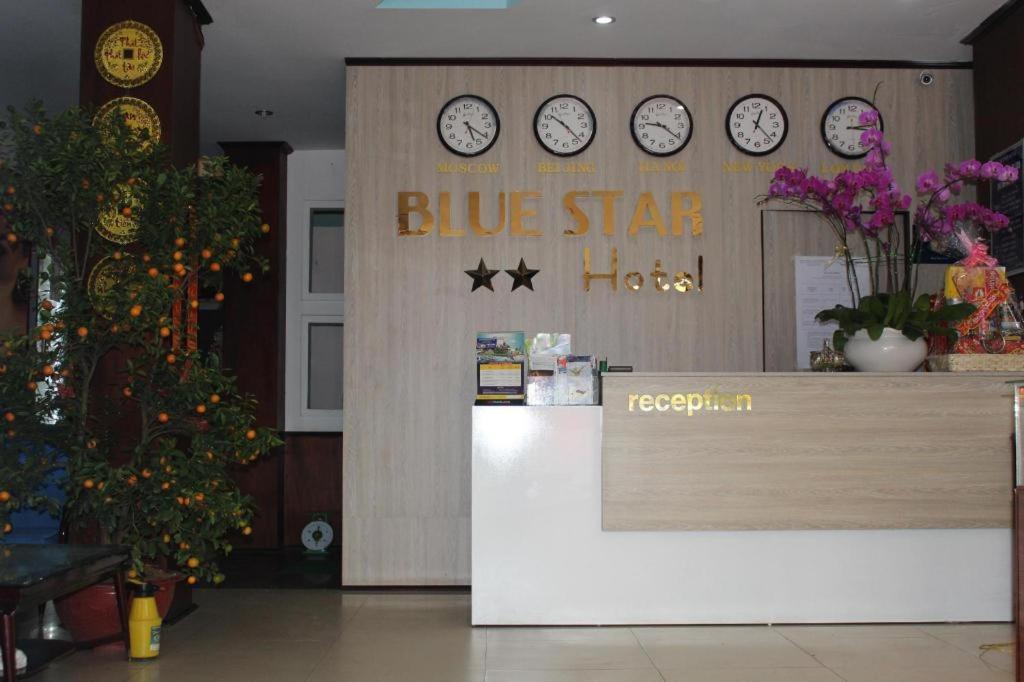 Chứng chỉ, giải thưởng, bảng hiệu hoặc các tài liệu khác trưng bày tại Blue Star Hotel Nha Trang