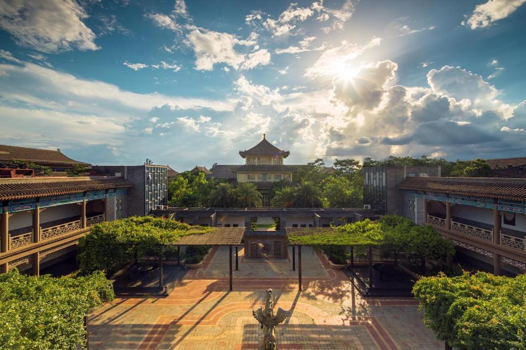 Vườn quanh Eadry Royal Garden Hotel Haikou