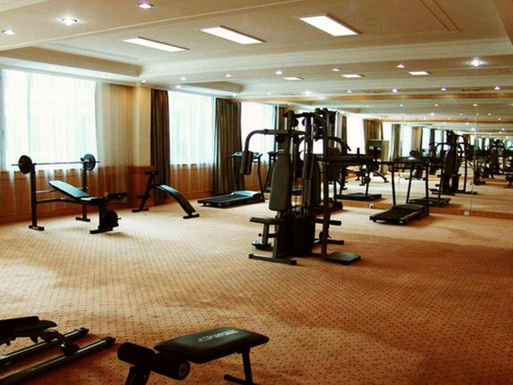 Fitness centrum a/nebo fitness zařízení v ubytování Nanning Yongjiang Hotel