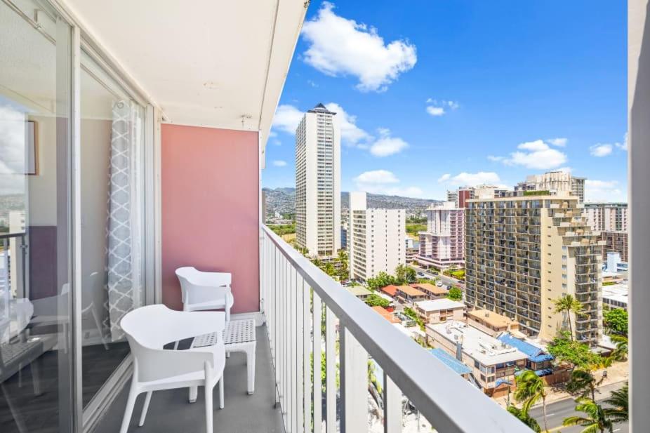 Marine Surf 16th Fl Fully Renovated Free Parking, Honolulu (updated prices 2024)