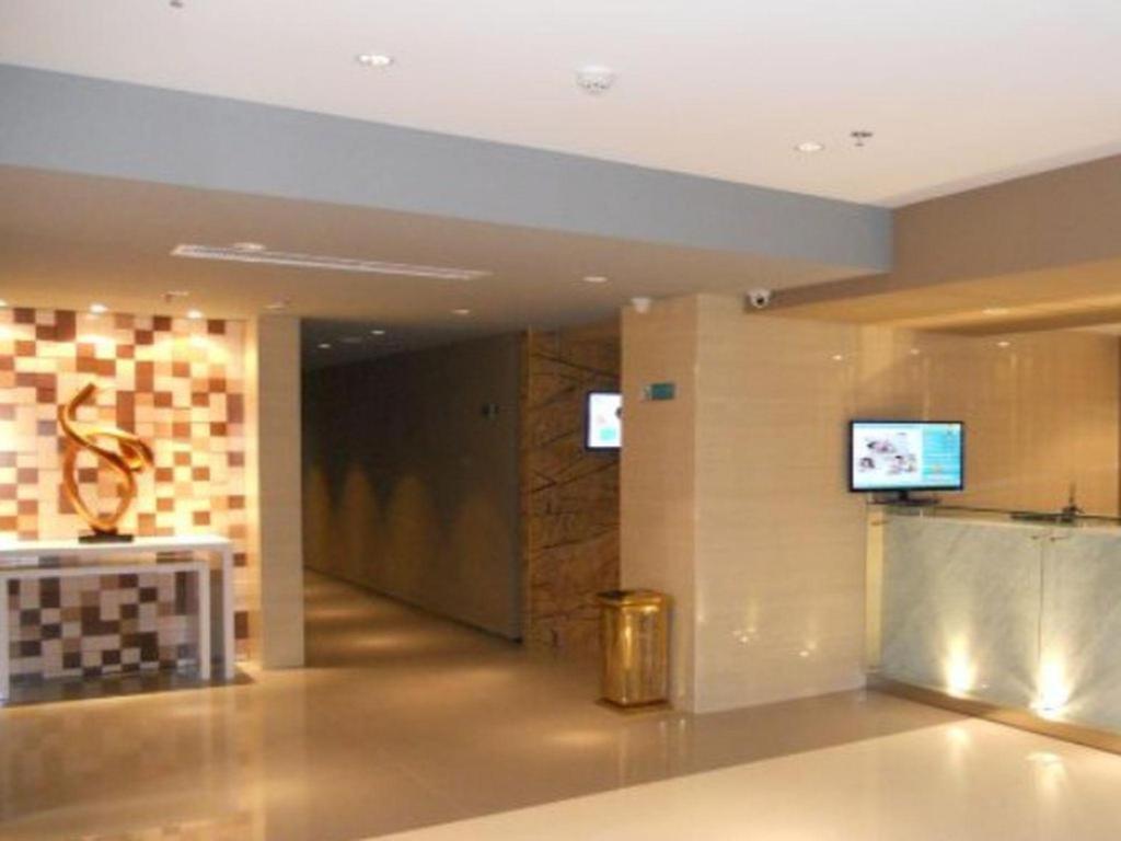 TV a/nebo společenská místnost v ubytování Jinjiang Inn Select Shenyang Railway Station South Taiyuan Street