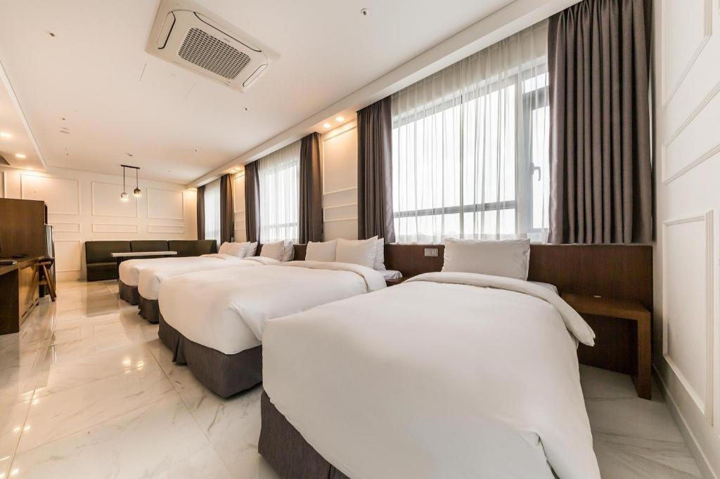 CS Premier Hotel_1