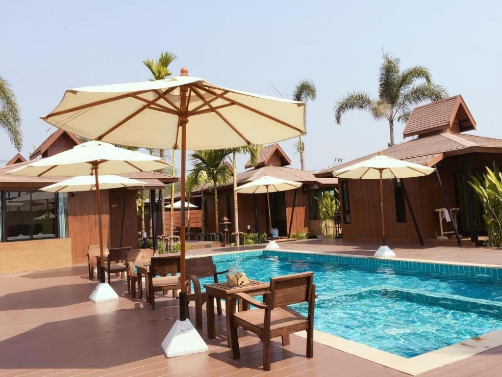 Swimmingpoolen hos eller tæt på Lana Hotel