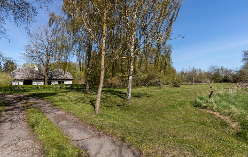 Zahrada ubytování 3 Bedroom Cozy Home In Bindslev
