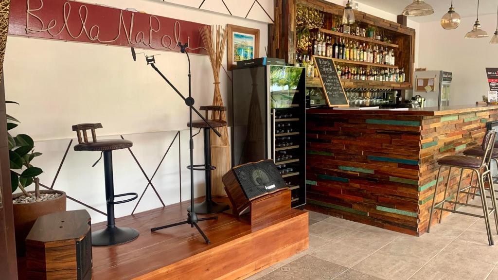 Lounge nebo bar v ubytování Bella Napoli Resort & Resto