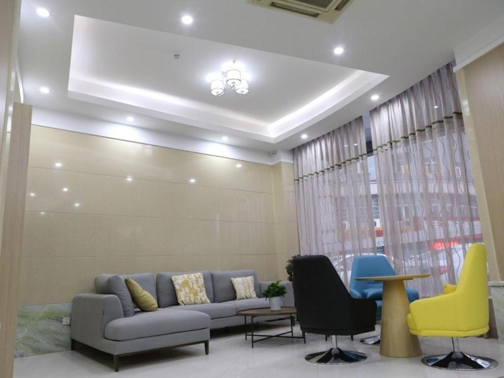 Posezení v ubytování Vatica Hangzhou Linan Qianwang Street Hotel