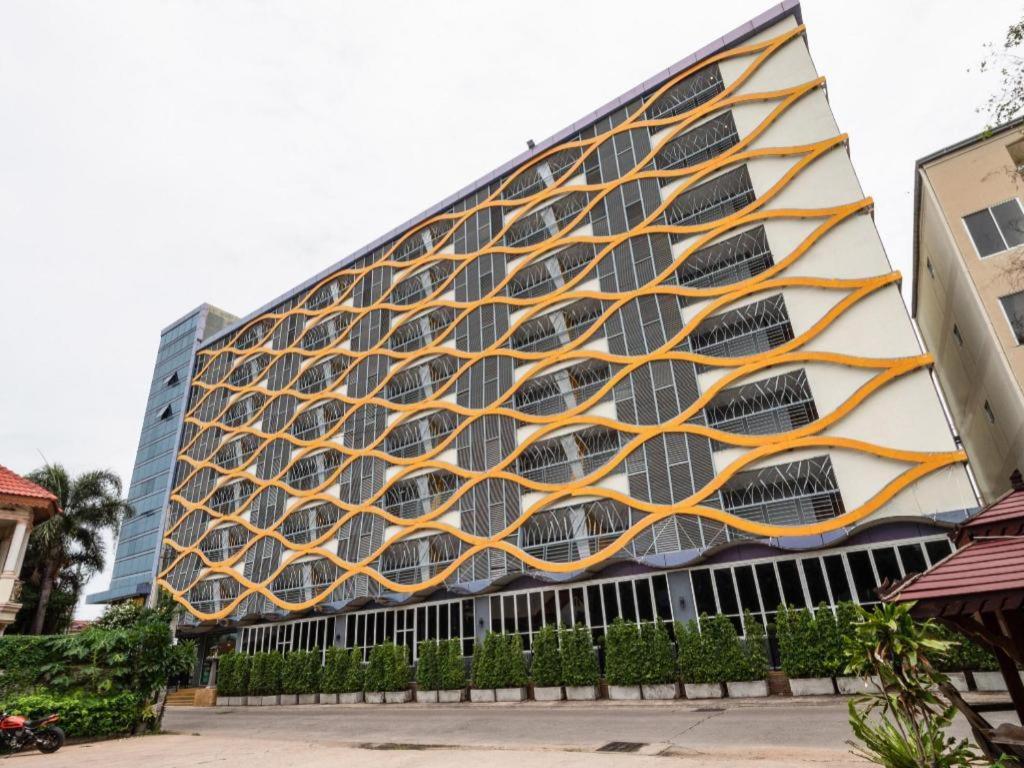 Oyo Building OYO 1126 Curve Boutique Pattaya, Pattaya Central (updated prices 2026)