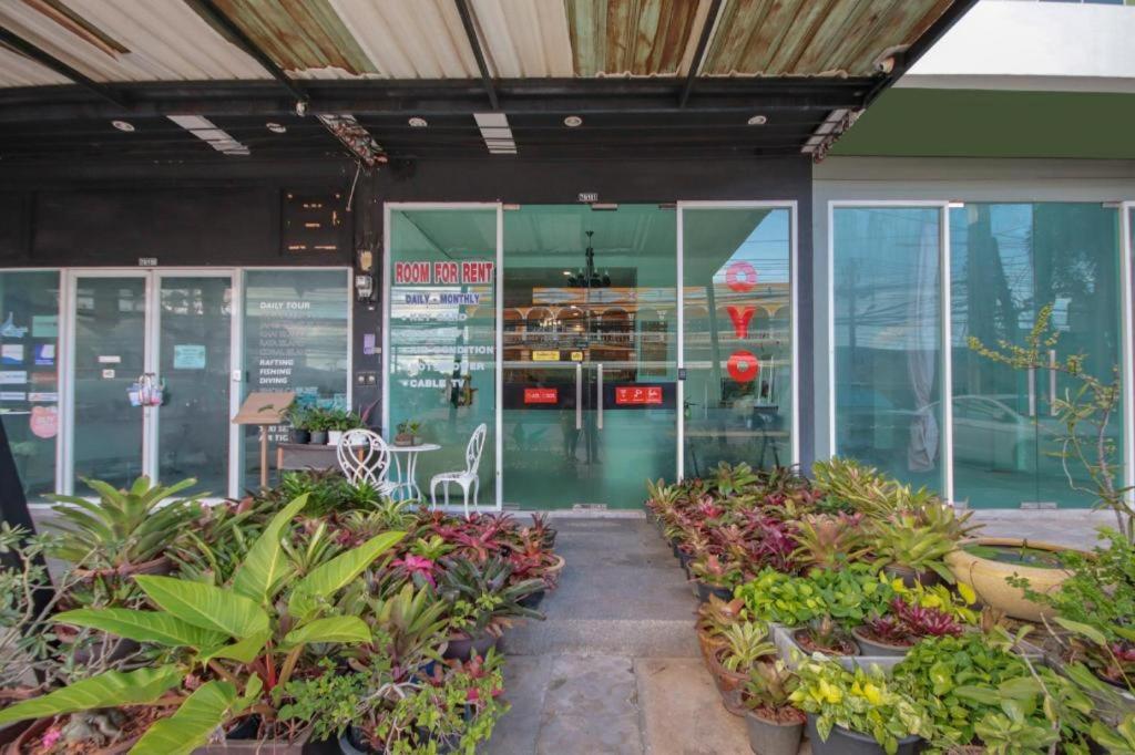 Κήπος έξω από το OYO 1162 Chalong Home Place