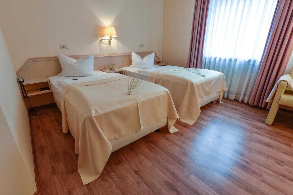 Atrium Hotel Amadeus - Standard Triple Room
