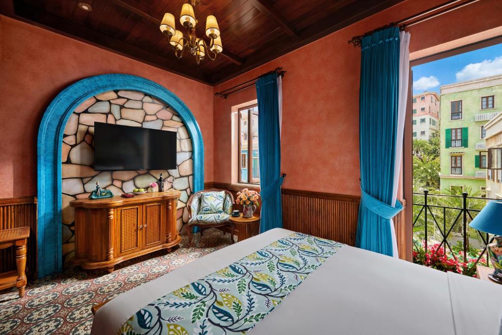 Venice Hotel Phu Quoc - Free Hon Thom Island Waterpark Cable Car & Sunset Town Tour - 