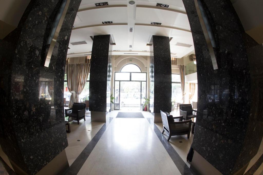 the tobacco hotel Davitel