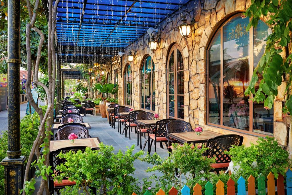 Venice Hotel Phu Quoc - Free Airport Shuttle & Sunset Town Tour - 16