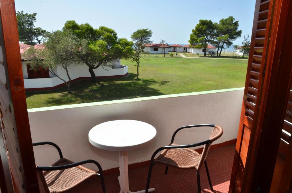 Ein Balkon oder eine Terrasse in der Unterkunft FKK Ada Bojana