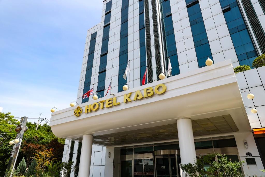 Hotel KABO - Housity