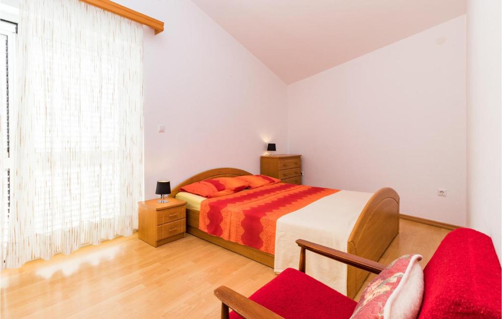 Postel nebo postele na pokoji v ubytování Holiday Home Pomer Pomer