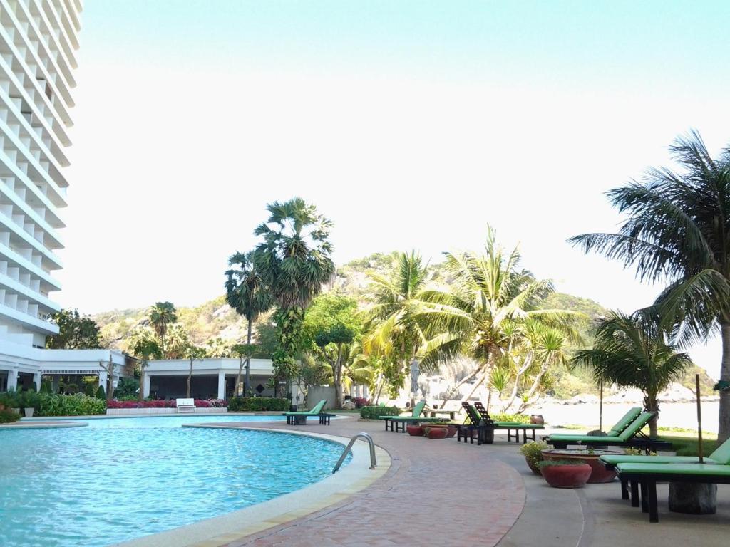 Bazén v ubytování Milford Paradise Condominium nebo v jeho okolí