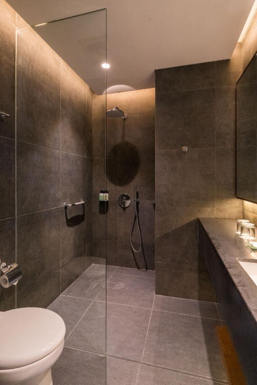 Koupelna v ubytování Hotel Santika Bangka