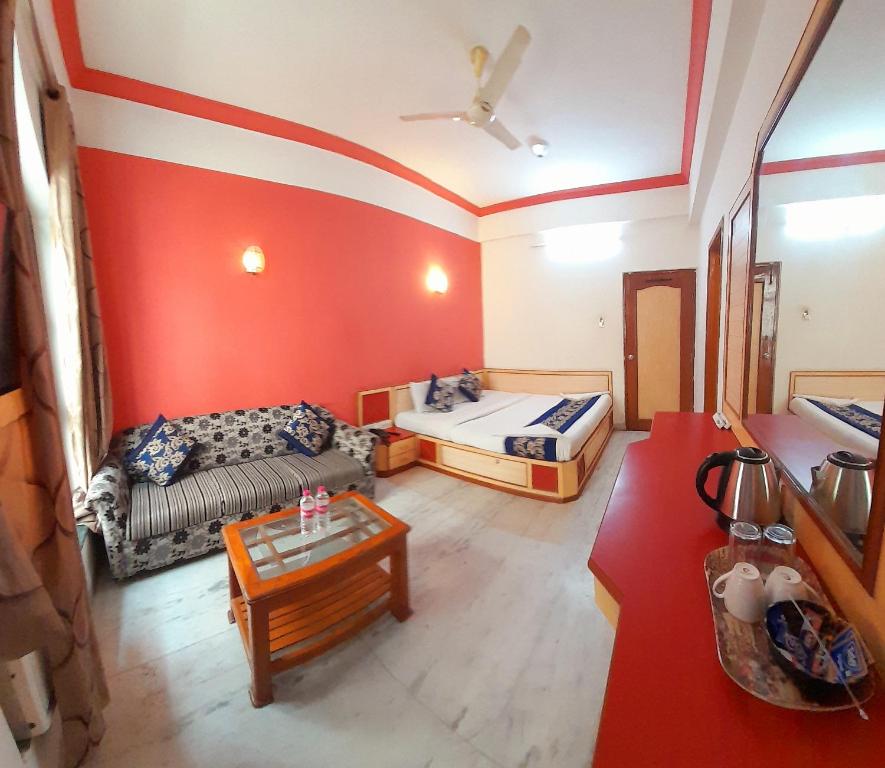 Posezení v ubytování Hotel Indore Palace - Feel at Home- Walking distance from Saibaba Temple