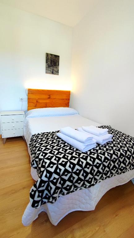 Apartamento con vistas a la montaña en Oviedo - Apartamento De Dos Dormitorios