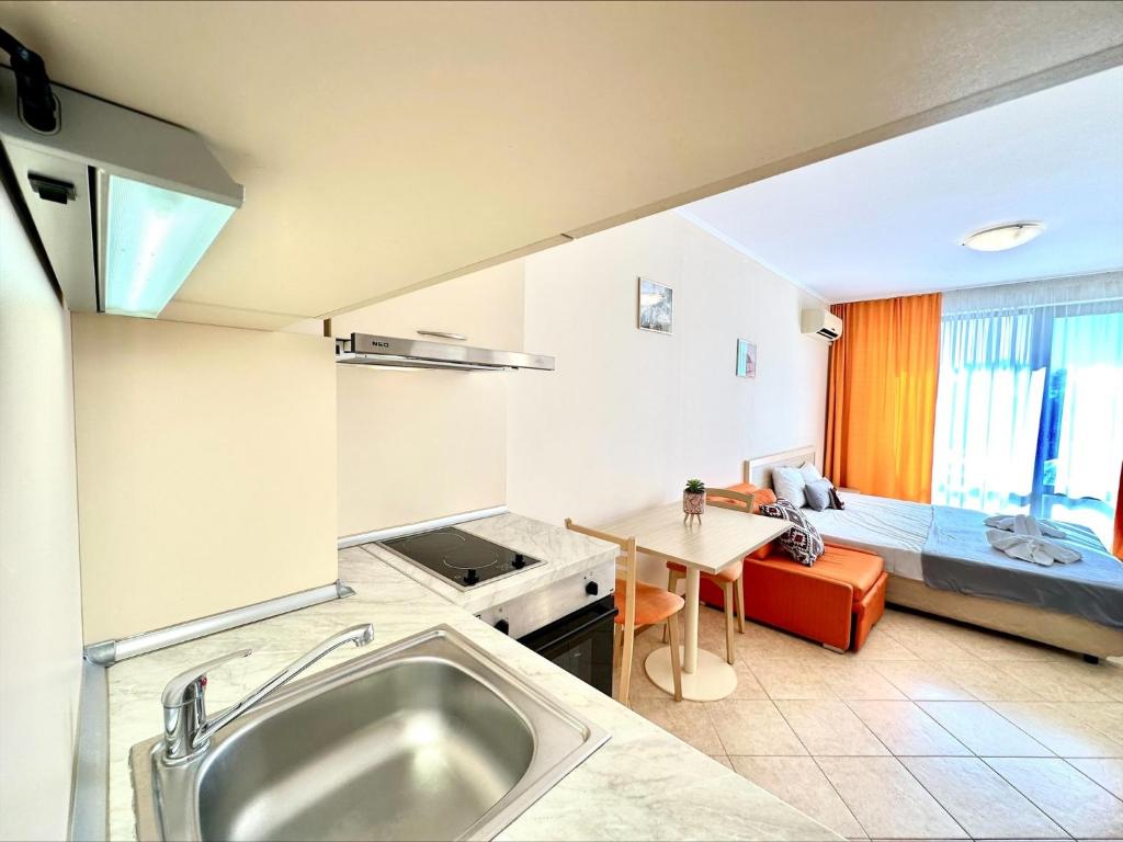 Menada Royal Sun Apartments - Studio With Balcony