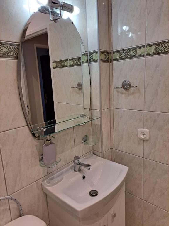 Kúpeľňa v ubytovaní Comfortable Apartment close to Spodek