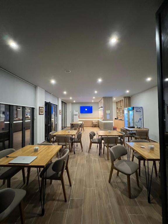 Restaurace v ubytování Aparthotel Rana Hedhun