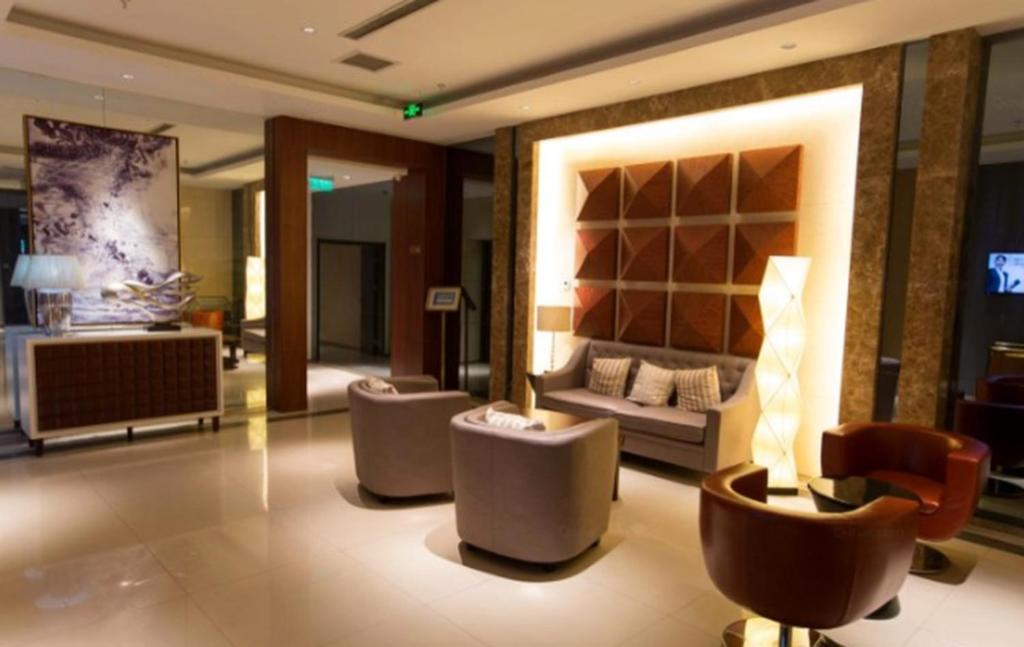 Posezení v ubytování Jinjiang Inn Qianan Middle Yanshan Road Branch