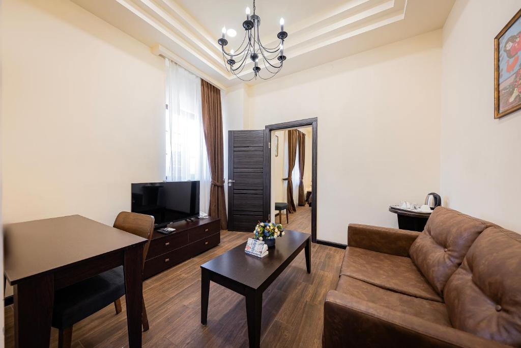 Boutique Living Hotel - 