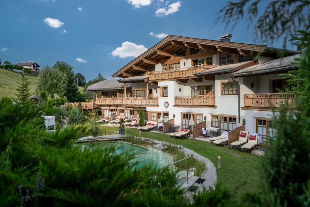 Сад в Vitalhotel Sonnenhof