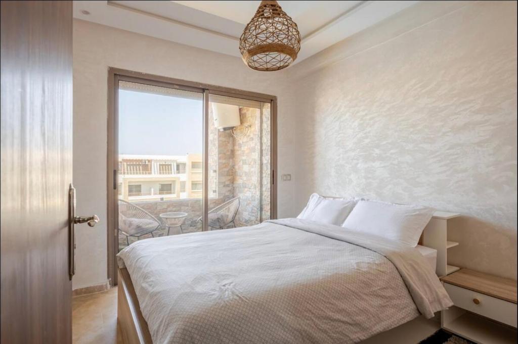 Foto sihtkohas Mansouria asuva majutusasutuse Appartement Élégant avec une belle Vue sur Piscine galeriist
