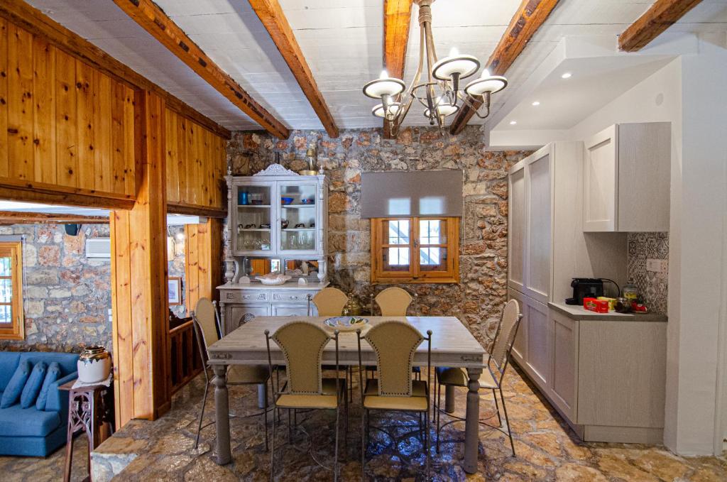 Kuchyň nebo kuchyňský kout v ubytování Kefalonian Luxury Villas