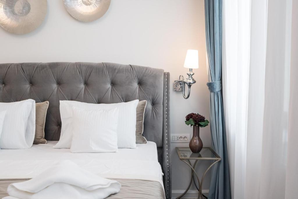 HIGHLINE DOWNTOWN ApartHotel OLDTOWN UNIRII SQUARE - Deluxe King Room