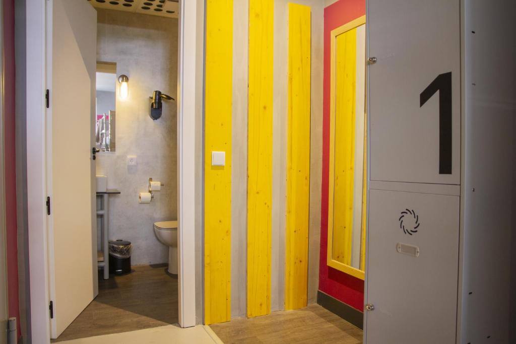 Koupelna v ubytování room00 Valencia Hostel