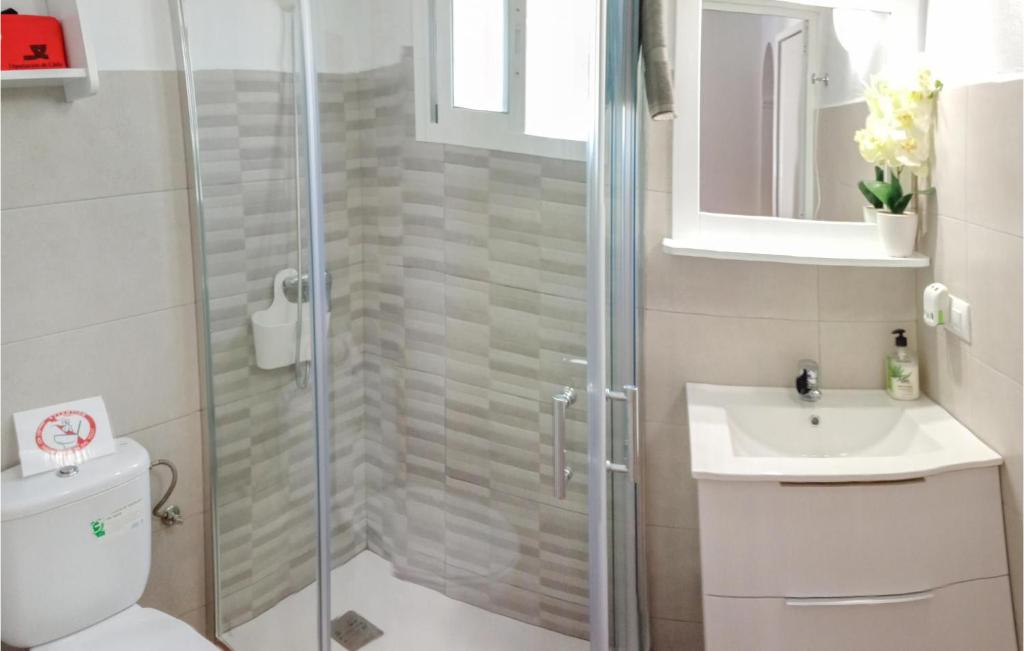 Kúpeľňa v ubytovaní Holiday Home El Gastor Xlix