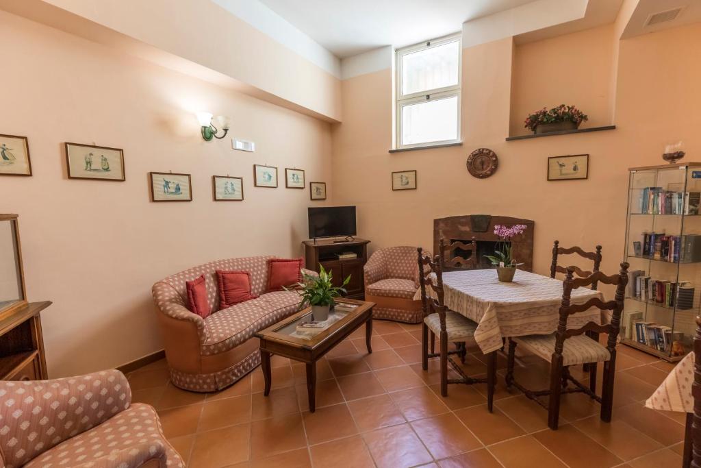 Telewizja i/lub zestaw kina domowego w obiekcie Villa Romita