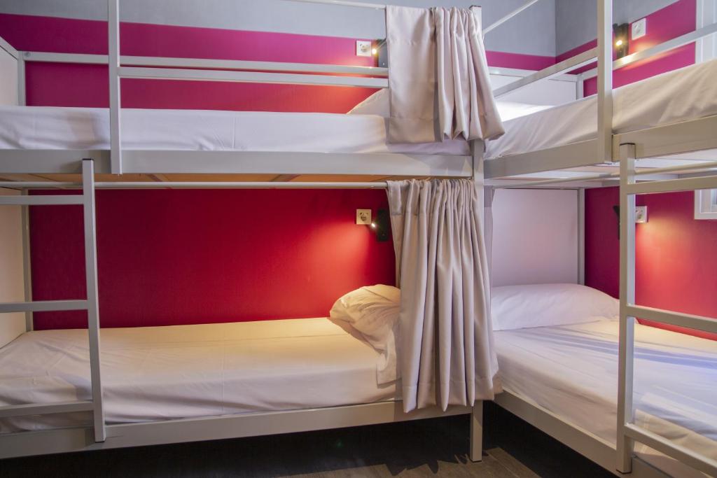Postel nebo postele na pokoji v ubytování room00 Valencia Hostel