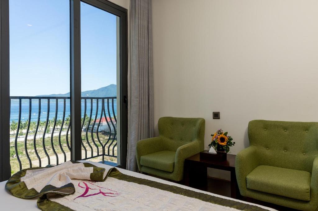 Connecting Room with Balcony and Sea View
