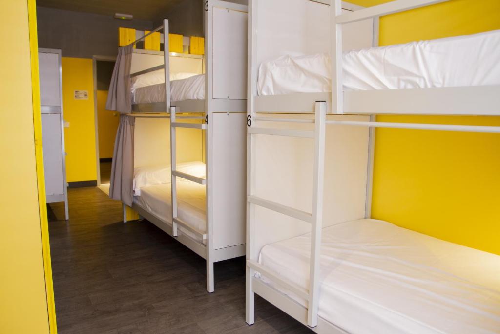 Postel nebo postele na pokoji v ubytování room00 Valencia Hostel