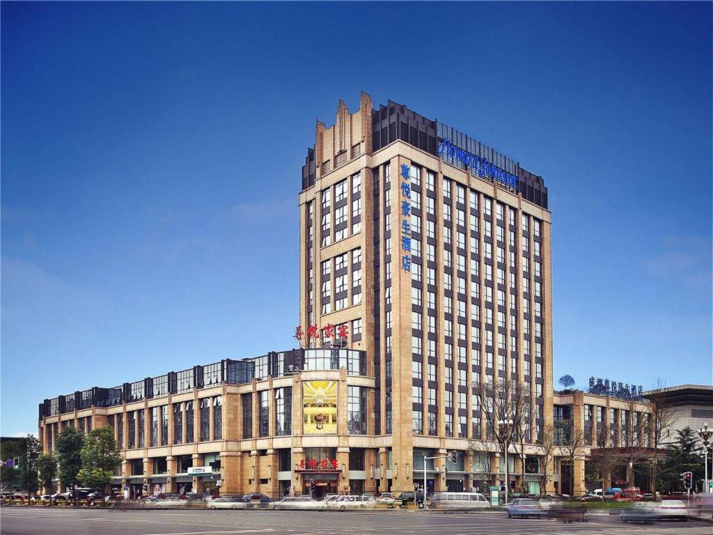Clădirea în care este situat/ăhotelul