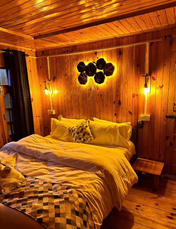 Aarin Retreatt - Chambre Double Avec Balcon