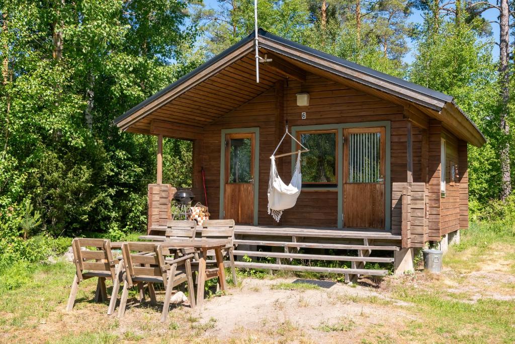 Pinetree Cottages Cabin with loft - Housity