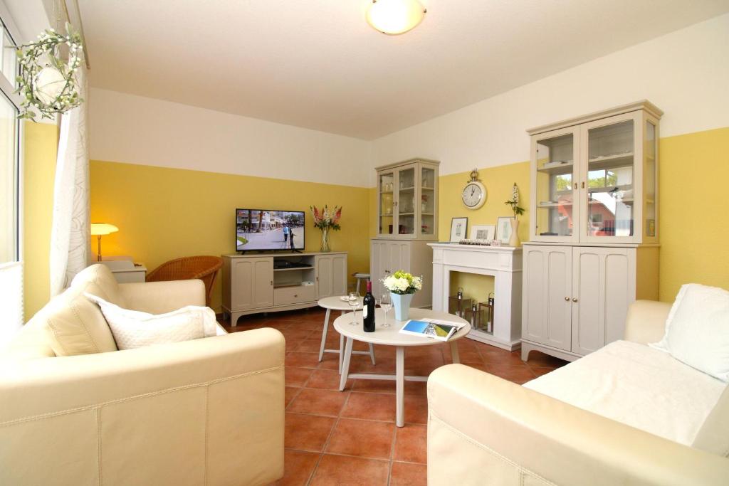 TV a/nebo společenská místnost v ubytování Villa Silva Fewo 5