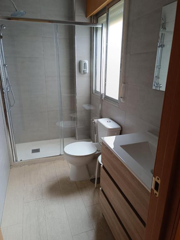 Pilgrim Rooms - Twin Room With Shared Toilet