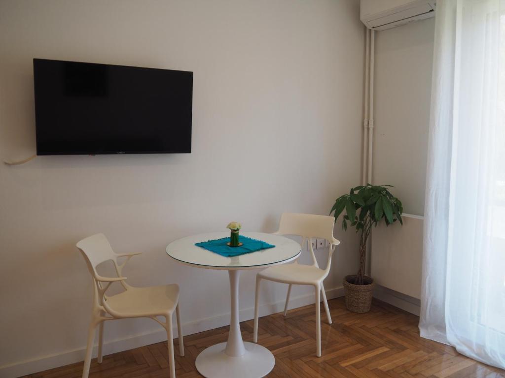 Athens White House - 8