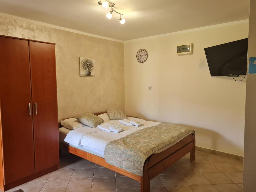 Step to Kotor bay St-oliv - 10