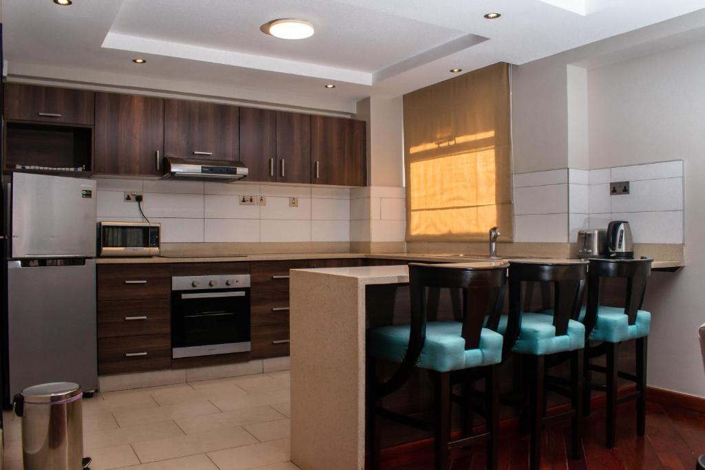 Kuchyň nebo kuchyňský kout v ubytování Longonot Place Serviced Apartment-Nairobi, City Centre CBD