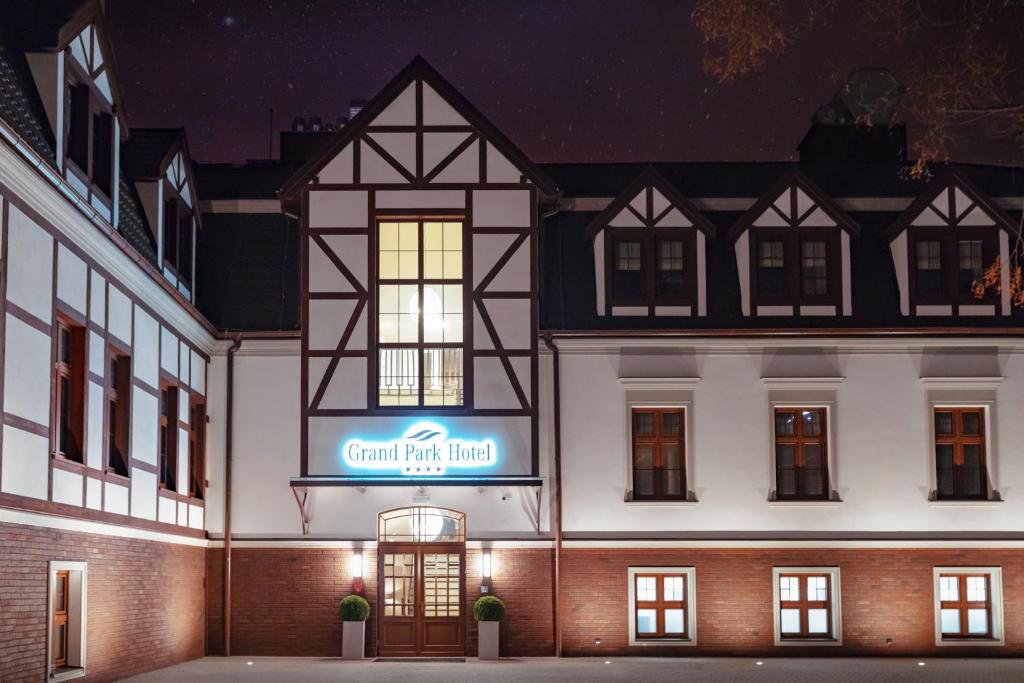 Grand Park Hotel - Resim 25